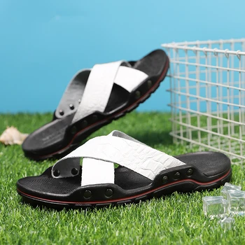 Zapatillas de los hombres de verano de fondo suave, más el tamaño de sandalias y zapatillas de moda casual transpirable marea de zapatillas de los hombres zapatos de playa