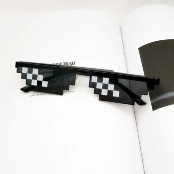 Nuevo Mosaico De Gafas De Sol Para Hombre Para Mujer De Píxel Negro Retro Gamer Robot Gafas De Sol Fresco Fiesta De La Vendimia De Tonos De Lentes Divertidos Juguetes