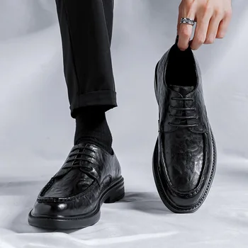 Zapatos de los hombres de Primavera Y Otoño Nuevo Negocio Maduro Caballero Británico de Estilo de la Moda Casual de Gran Tamaño de los Zapatos de Cuero
